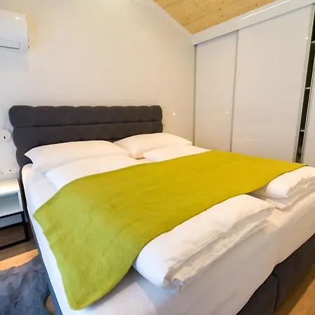 Chalet Stuhleckblick-ferienhaus Direkt An Der Piste Und Mit Eigener Sauna *