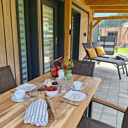 Chalet Stuhleckblick-ferienhaus Direkt An Der Piste Und Mit Eigener Sauna